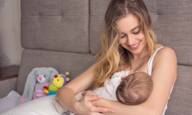 La importancia de la lactancia materna del bebé